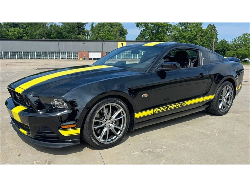 2014 Ford S197 Mustang - Image 4 of 31