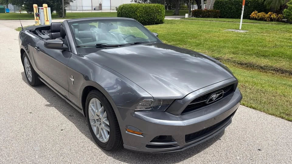 2014 Ford S197 Mustang - Image 2 of 20