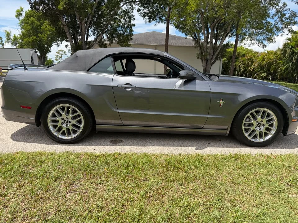 2014 Ford S197 Mustang - Image 7 of 20