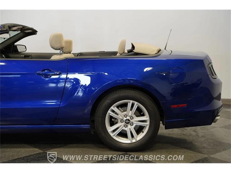 2014 Ford S197 Mustang - Image 25 of 31