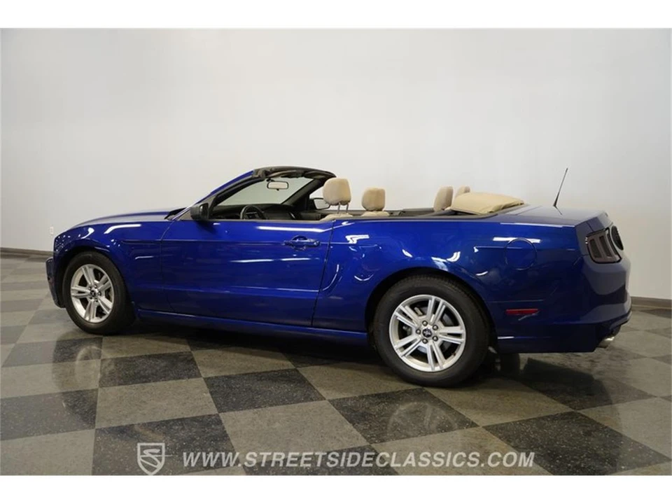 2014 Ford S197 Mustang - Image 9 of 31