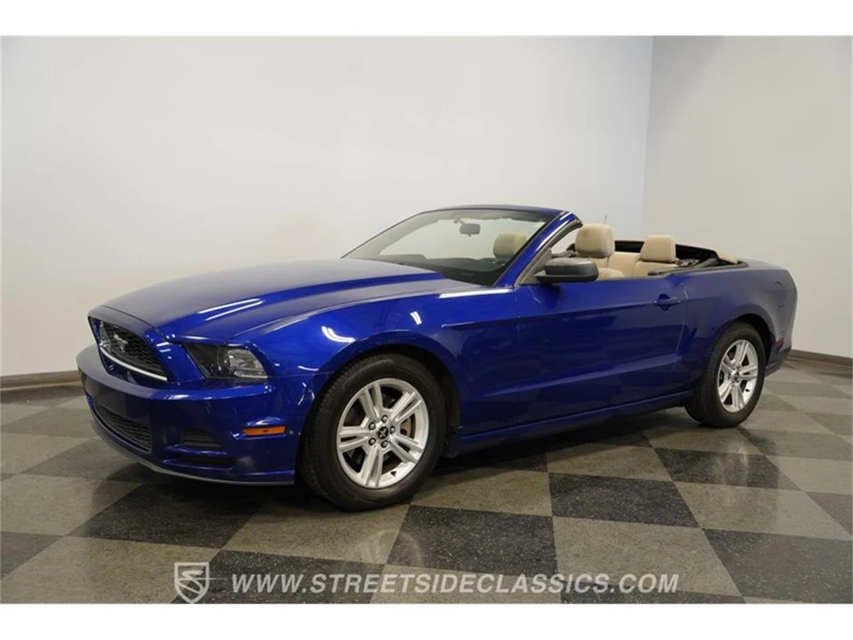 2014 Ford S197 Mustang - Image 7 of 31