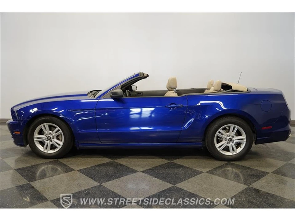 2014 Ford S197 Mustang - Image 8 of 31