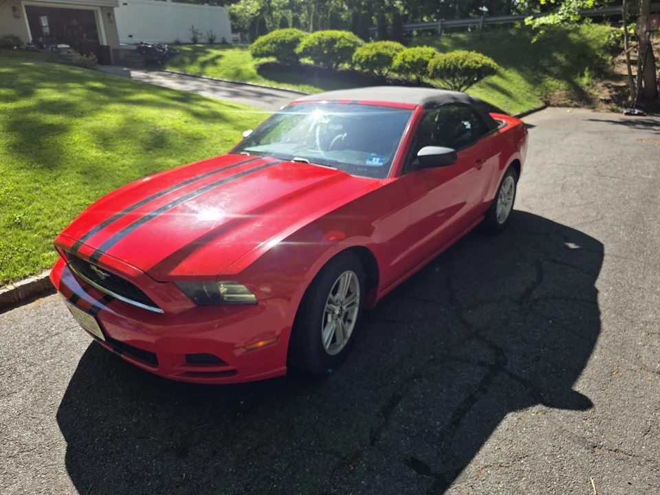 2014 Ford S197 Mustang - Image 5 of 10