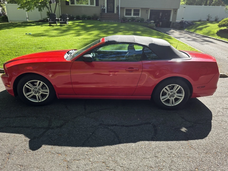 2014 Ford S197 Mustang - Image 4 of 10