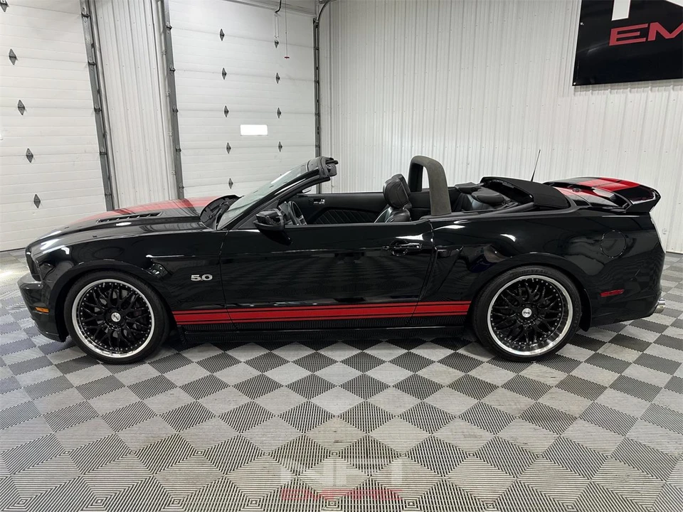 2014 Ford S197 Mustang - Image 3 of 31