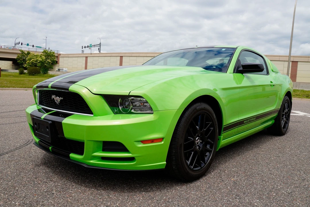 2014 Ford S197 Mustang - Image 8 of 31