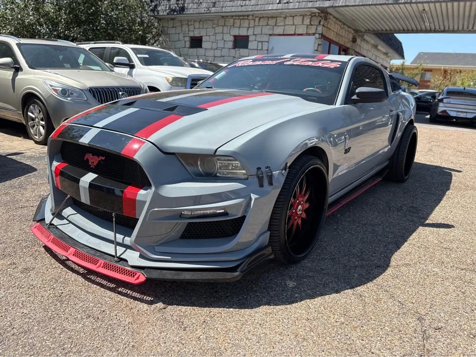 2014 Ford S197 Mustang - Image 2 of 14