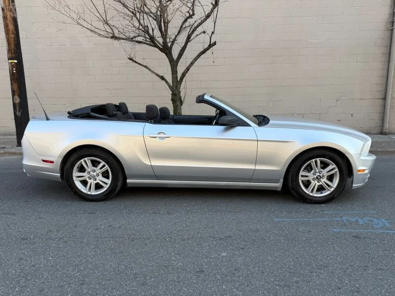 2014 Ford S197 Mustang - Image 7 of 12