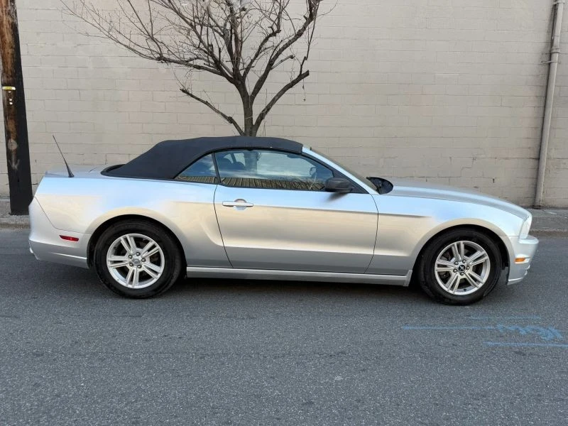 2014 Ford S197 Mustang - Image 6 of 12
