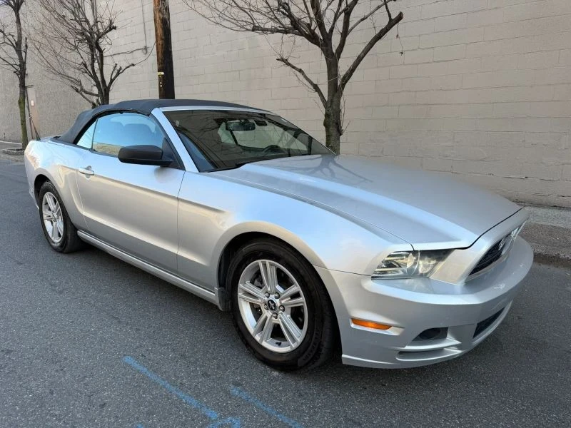 2014 Ford S197 Mustang - Image 5 of 12