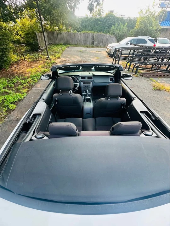 2014 Ford S197 Mustang - Image 6 of 17