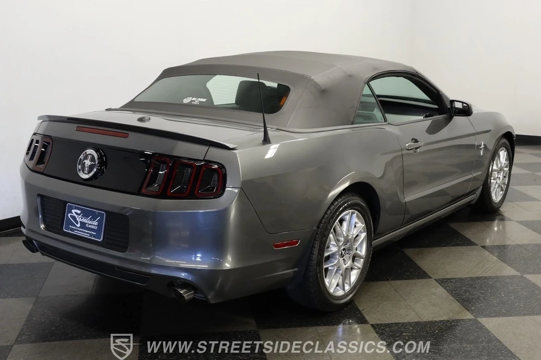 2014 Ford S197 Mustang - Image 11 of 12