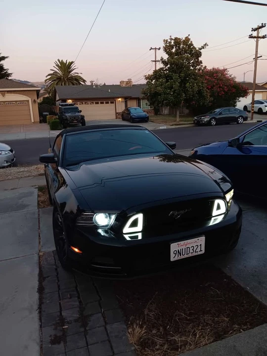 2014 Ford S197 Mustang - Image 2 of 17