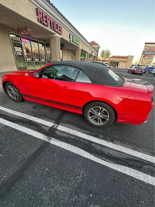 2014 Ford S197 Mustang - Image 3 of 11