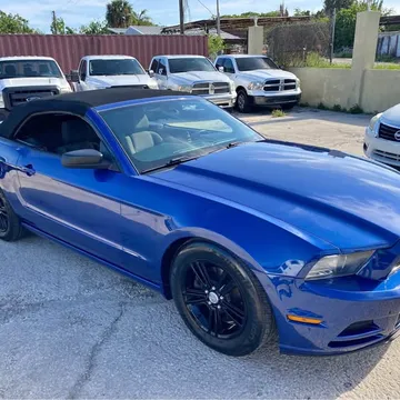 2014 Ford Mustang Convertible
