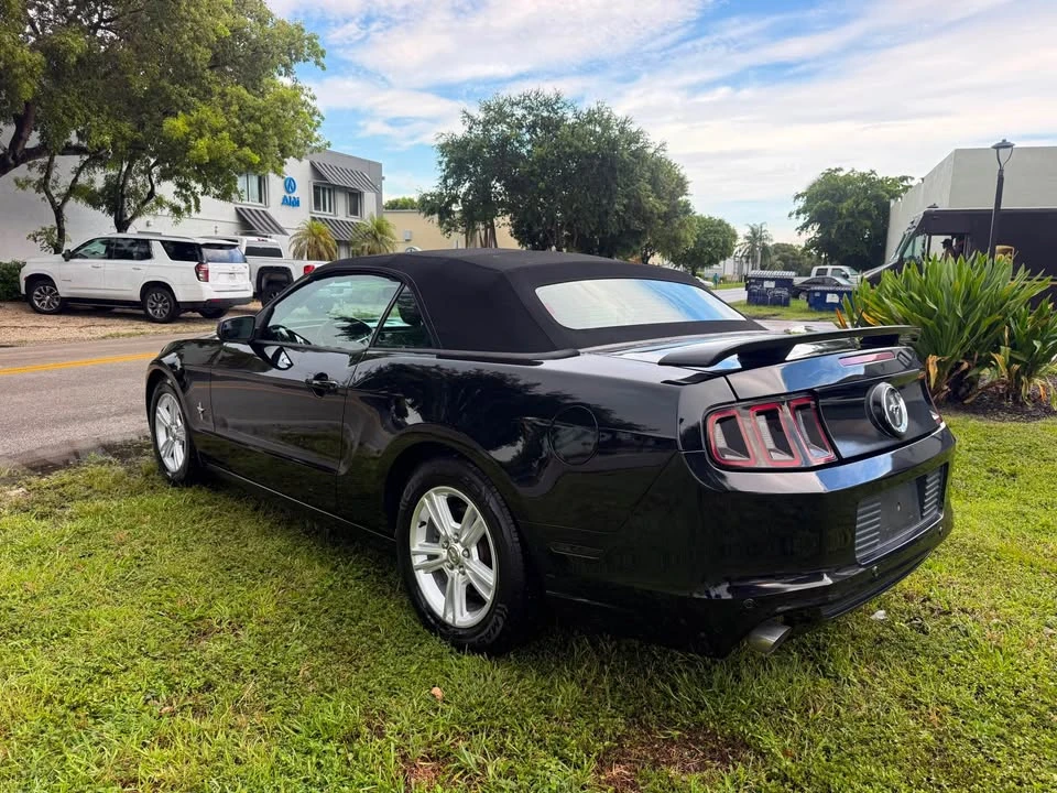2014 Ford S197 Mustang - Image 6 of 10
