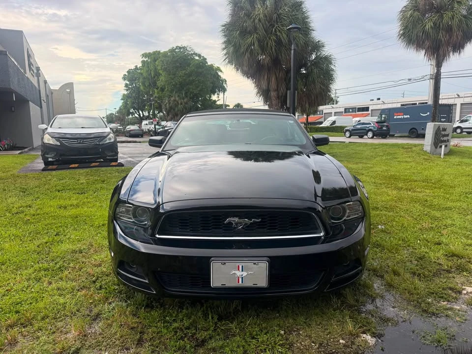 2014 Ford S197 Mustang - Image 2 of 10