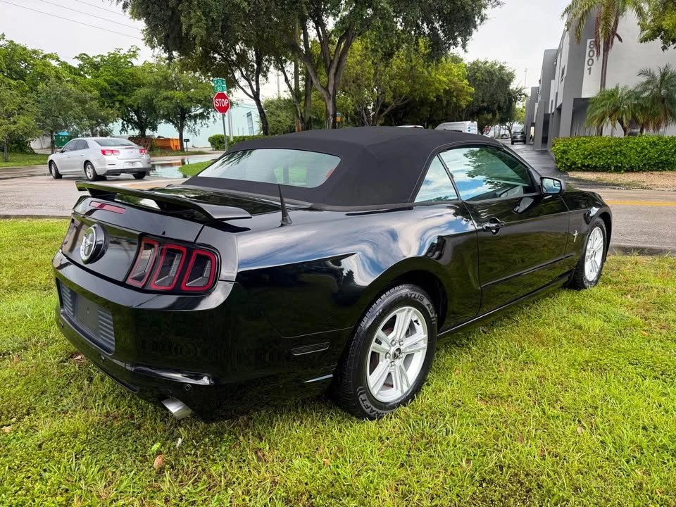 2014 Ford S197 Mustang - Image 4 of 10