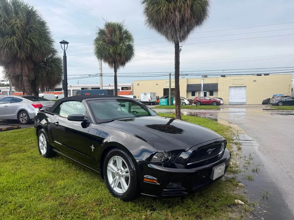 2014 Ford S197 Mustang - Image 3 of 10