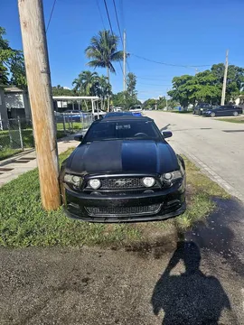 2014 Ford Mustang Convertible 2D