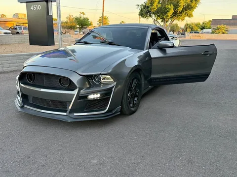 2014 Ford Mustang Convertible 2D