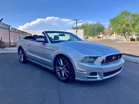 2014 Ford Mustang Convertible 2D
