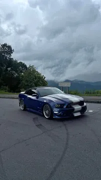 2014 Ford Mustang Convertible 2D