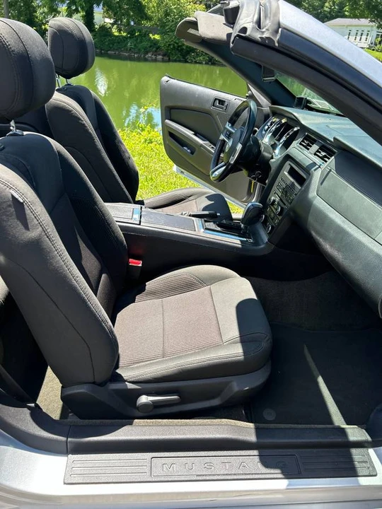 2014 Ford S197 Mustang - Image 11 of 19