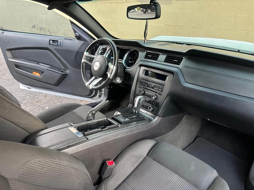 2014 Ford S197 Mustang - Image 2 of 6