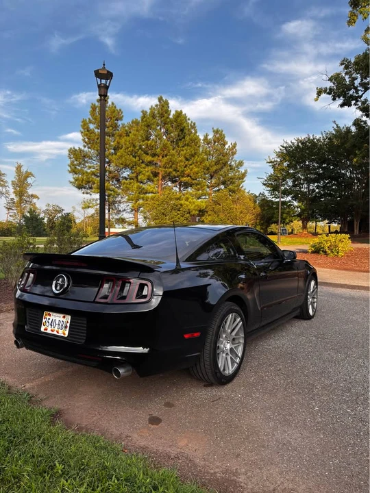 2014 Ford S197 Mustang - Image 6 of 9