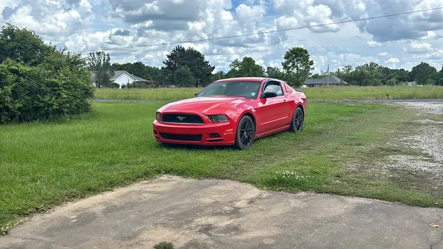 2014 Ford Mustang V6 Coupe