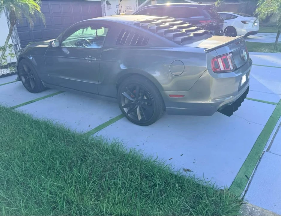 2014 Ford S197 Mustang - Image 5 of 10