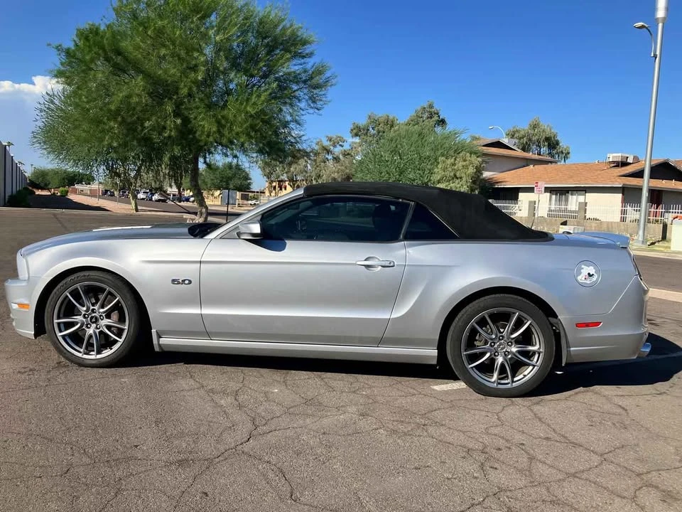 2014 Ford S197 Mustang - Image 9 of 17