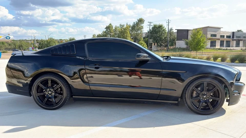 2014 Ford S197 Mustang - Image 2 of 14