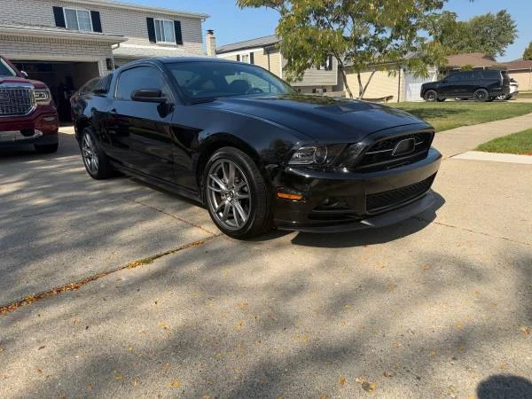 2014 Ford S197 Mustang - Image 2 of 8