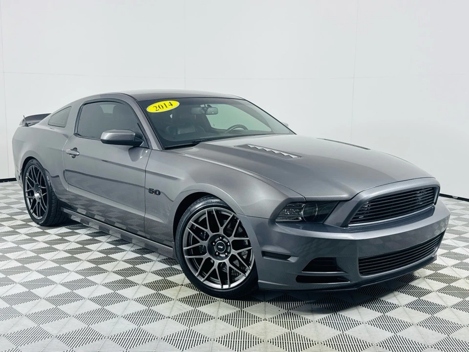 2014 Ford S197 Mustang - Image 2 of 12