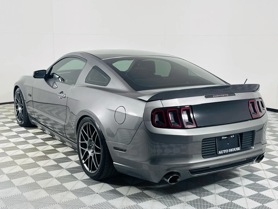 2014 Ford S197 Mustang - Image 7 of 12