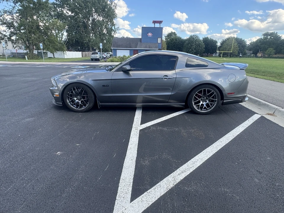2014 Ford S197 Mustang GT - Image 2 of 31