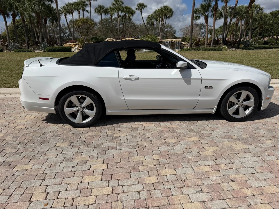 2014 Ford S197 Mustang - Image 11 of 20