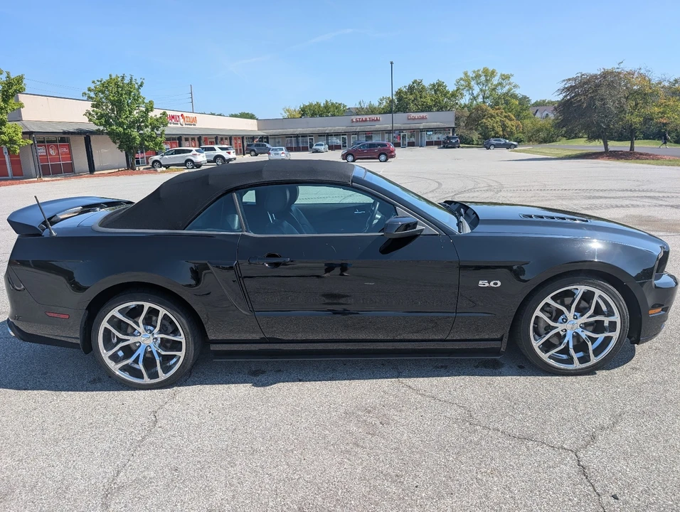 2014 Ford S197 Mustang - Image 8 of 19