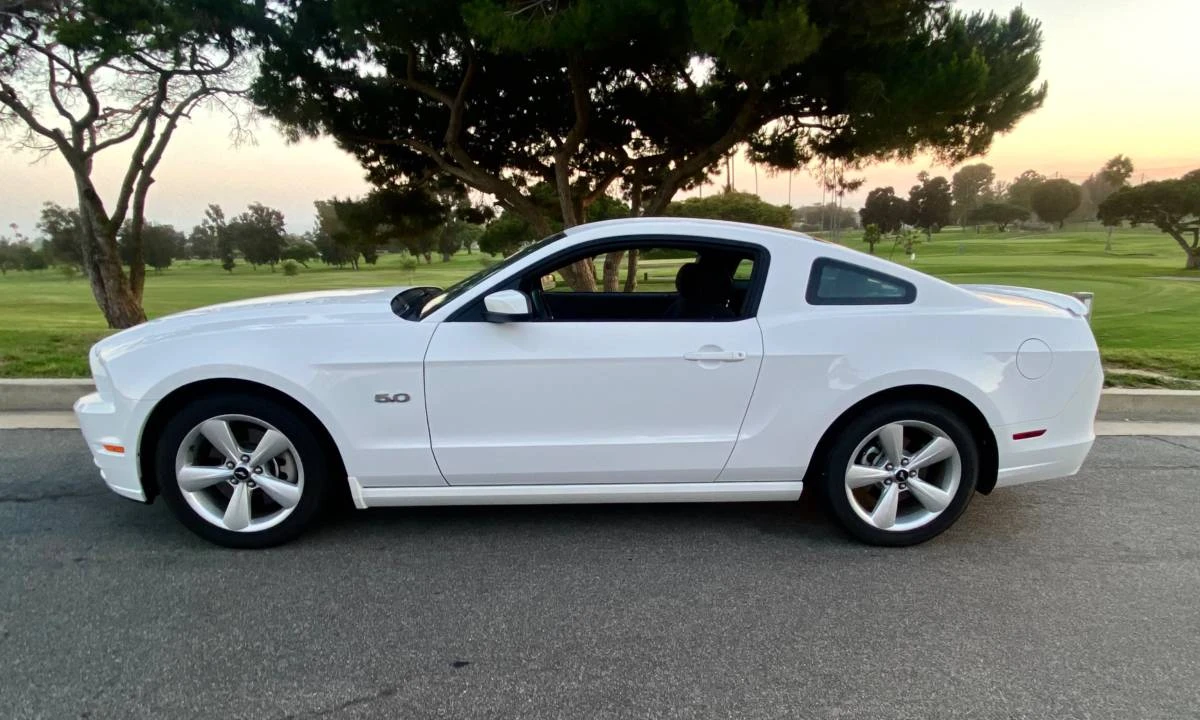2014 Ford S197 Mustang GT - Image 2 of 24