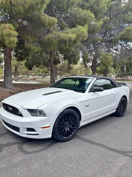 2014 Ford Mustang GT Convertible 2D