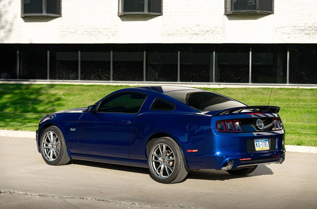 2014 Ford S197 Mustang GT - Image 16 of 31