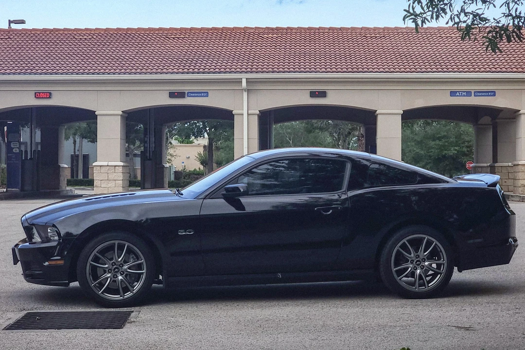 2014 Ford S197 Mustang - Image 3 of 31