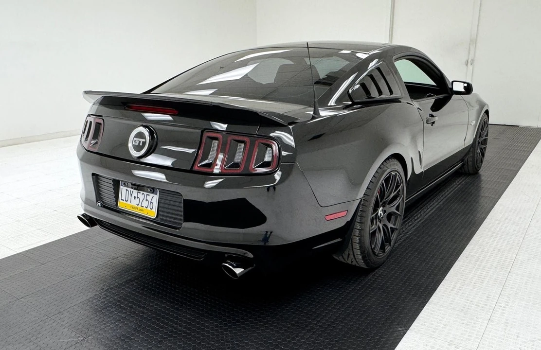 2014 Ford S197 Mustang - Image 5 of 12