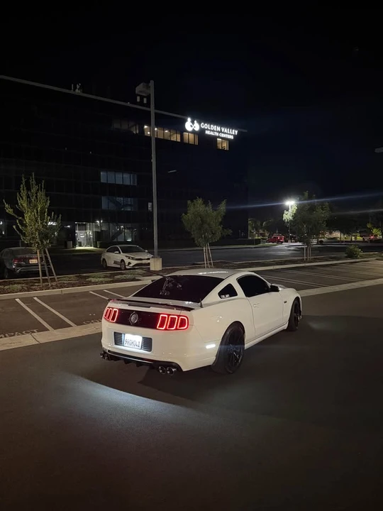 2014 Ford S197 Mustang GT - Image 5 of 8