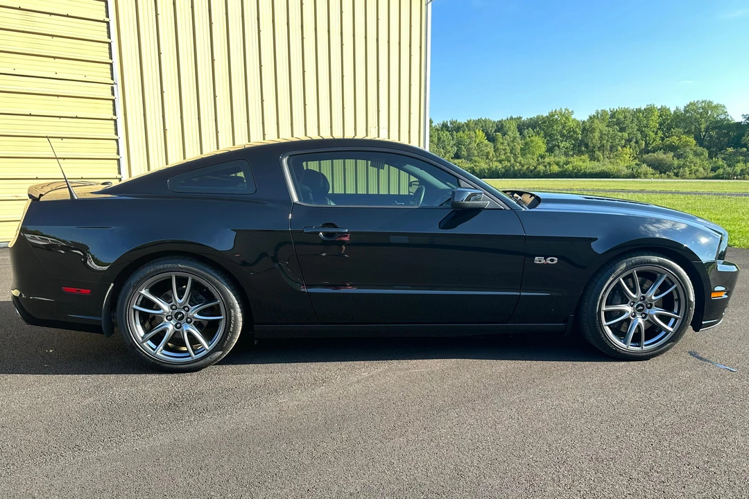 2014 Ford S197 Mustang - Image 3 of 31