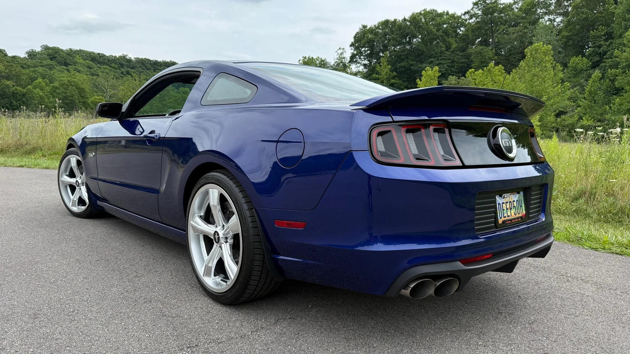 2014 Ford S197 Mustang GT - Image 13 of 31