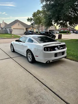 2014 Ford Mustang GT Premium Coupe 2D